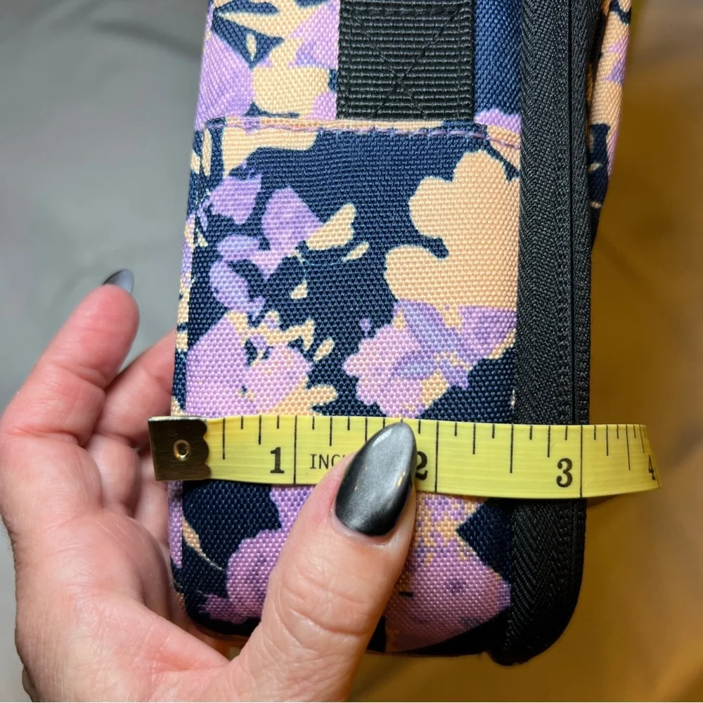 Nike Women's‎ Floral Print Lunch Bag - Black and Pink With Logo
